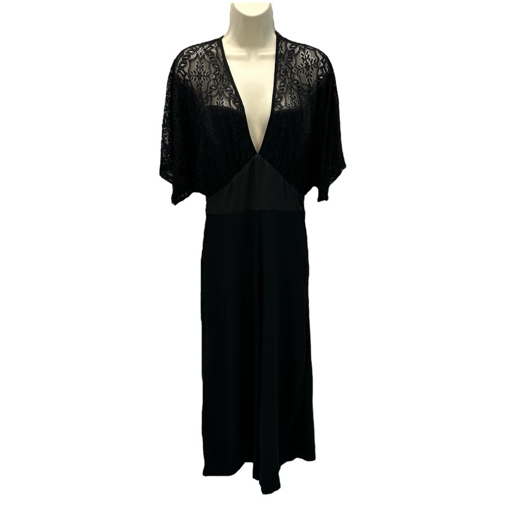 XOXO Short Lace Kimono Sleeve Cropped Jumpsuit - Black - size Medium